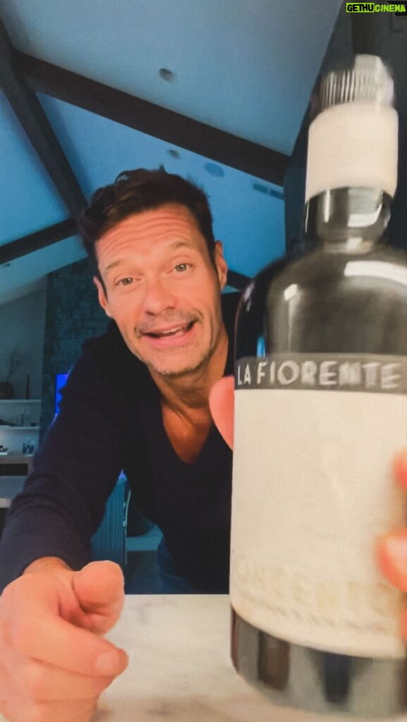 Ryan Seacrest Instagram - Is it just me or is anyone else excited that it’s #ExtraVirginOliveOilDay?! First coffee, now EVOO… We’ve been celebrating back-to-back essential ingredients that start my mornings off right. Happy EVOO Day (now say it back) 🫒 #evoo #oliveoil #celebrate