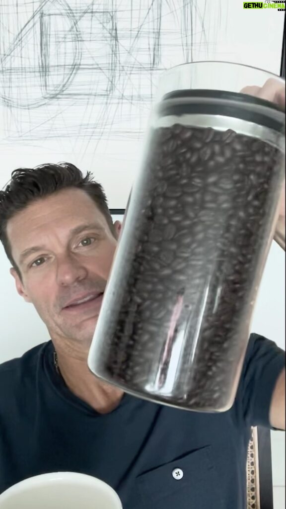 Ryan Seacrest Instagram - It’s a special day today… Because it’s #NationalCoffeeDay ☕️ So, I thought I’d pour a cup of joe and answer a few comments from my slightly noisy coffee routine #coffeetime #coffeelover #coffeegram #coffee @pachamama_coffee