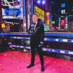 Ryan Seacrest Instagram - There’s no place like Times Square on @rockineve 🙌🏻 What a fun night. Happy new year! Outfit: @brunellocucinelli_brand Hair/Grooming: @jaysonstacy Styled by: @mrmiles_siggins Times Square, New York City