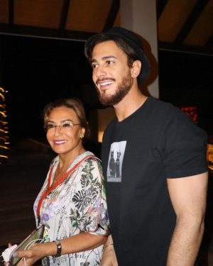 Saad Lamjarred Instagram - في عيد المرأة، أرفع التحية لأمي وزوجتي، ولكل نساء العالم، فهنّ ركائز حياتنا وأنوار تشع بالحب والقوة. #saadlamjarred1 #saadlamjarred #الله_يبارك_فعمر_سيدي #love_my_fans_forever_and_ever @nouzha.regragui