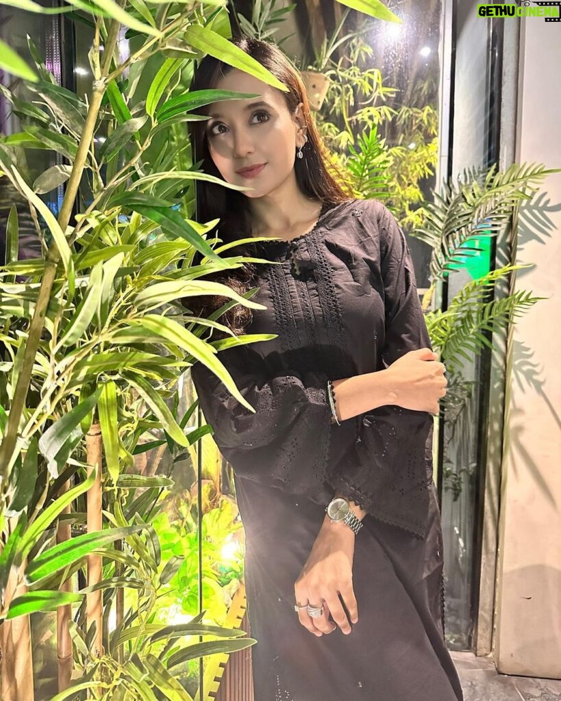Sabila Nur Instagram - 🤍🖤🕊️ Chaap Ghor- চাপ ঘর-Signature Branch Gulshan