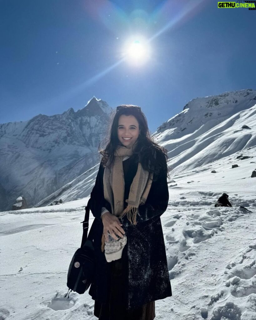 Sabila Nur Instagram - 🥶❤ Annapurna Base Camp (ABC)