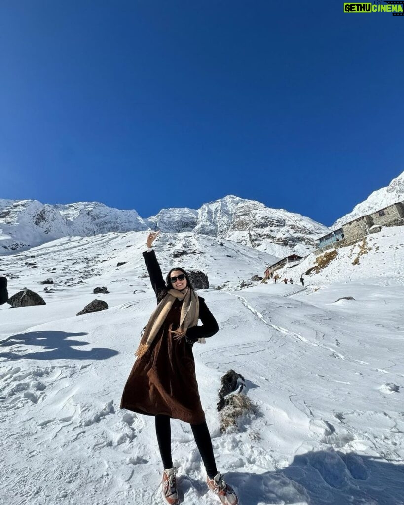 Sabila Nur Instagram - 🥶❤ Annapurna Base Camp (ABC)