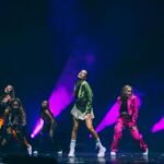 Sabina Hidalgo Instagram - forever united tour 🖤 gracias Brasil y Portugal por las noches tan mágicas que vivimos. jamás pensé estar de vuelta en los escenarios tan pronto y me hizo muy feliz hacerlo, ahora junto con mi Enzo.