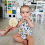 Sabrina Cereseto Instagram - Da oggi sei stato più nel mondo esterno che dentro la panza della mamma! 🥰 Auguri biondo del nostro cuore 🩵 9 mesi di Sorrisoni e frigne 🥰 Ti amiamo alla follia +1.