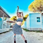 Sabrina Cereseto Instagram - E dopo mesi e mesi, ragazzi tenetevi forte… Una foto… SENZA DANTE!!! Grazie alla mia amica @andreburini (super sexy nell’ultima foto) per le scarpe in prestito 😂😂😂