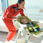 Sabrina Cereseto Instagram - Ecco come io e Dantino girovaghino ci divertiamo insieme. Povero papà 😂 Non siamo bravissimi? 😍 PrimaPappafollowme #PegPerego #seggiolone #madeinitaly ad