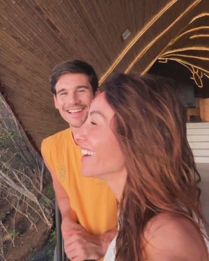 Sabrina Sato Instagram - As 5:43h da manhã e a gente já ouvia e desejava Pura Vida.
 Pura vida na Costa Rica é ter a consciência que a vida é o que fazemos dela, além de apreciar as coisas mais simples, com felicidade e otimismo. Obrigada Nicolas meu ❤️.