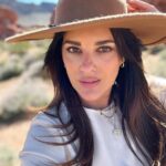 Sabrina Seara Instagram - Quien canta ? 🎶 … Morena mía Si esto no es felicidad Que baje Dios y lo vea, y aunque no se lo crea Esto es gloria 🎶 #ValleyofFire #noseaslocachica #ᴍᴏɴᴀᴛʀᴇᴜɴɪᴏɴ #lasvegasstrip Valley of Fire, Nevada