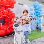 Sabrina Seara Instagram - Y la piñata de maxi ? Hace unas semanas , celebramos por adelantado en Miami el cumpleaños de maxi ya que así lo decidió el cumpleañero ❤️para poder estar con sus primos y mejore amigos . Todo quedó espectacular Gracias a mi querida @freshmindevents que lo organizo en tiempo récord 🙏🏻 📸 @habiaunavezunafoto_ Feliz Cumpleaños!!!