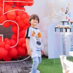 Sabrina Seara Instagram - Y la piñata de maxi ? Hace unas semanas , celebramos por adelantado en Miami el cumpleaños de maxi ya que así lo decidió el cumpleañero ❤️para poder estar con sus primos y mejore amigos . Todo quedó espectacular Gracias a mi querida @freshmindevents que lo organizo en tiempo récord 🙏🏻 📸 @habiaunavezunafoto_ Feliz Cumpleaños!!!
