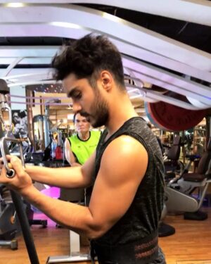 Saed Soheili Instagram - Enjoying exercise after hard work😄
1 2 3 4 5 6 7 8 9 
@alifarhangi.official
@sabagym.ps