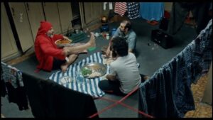 Saed Soheili Instagram - .
#طنز_تلخ در روزگار تلخ
(اولین درگیری پس از گرانی ماکارونی)

هم اکنون در پلتفرم فیلمو و نماوا میتوانید گشت۳ راببینید.