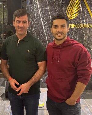 Saed Soheili Instagram - .
سبکی لباس بپوشیم تا خاص شویم.
جملاتی بنویسیم تا خاص شویم.
به گونه ای حرف بزنیم تا خاص شویم.
طوری رفتار کنیم تا خاص شویم.

در روزگاری که خاص بودن آمال و آرزوی مردم شده است ، شما هیچ تلاشی برای آن نمیکنید.
زیرا شما سالیان سال است که در ساده ترین شکل ممکن خاص ترین اسطوره این سرزمین هستید.