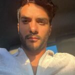 Saed Soheili Instagram – يه بار كاشتم، گوسفند خورد
يه بار كاشتم آفت زد. 
اینبارم، همينكه برداشت كردم، دزد زد. (البته ولتون نمیکنم)
ولی من تخمشو دارم…دوباره میکارم. 

گیروگورم حل بشه، میگم کت تنه کیه 😉🦍🦾

کفر نعمت می کند رزق حلال خود حرام
طفل از پستان گزیدن می کند خون شیر را
.

کلاهبردار زیاد شده نه؟؟