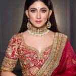 Safa Kabir Instagram - In a world of trends, I choose classic tradition. Makeover: @zahidkhanbridalmakeover Outfit: @meherofficials Jewellery: @drkashfiaa.jdofficial Photography: @mh_bipu I’m thankful to these 👆🏻amazing people, for their creation, creativity, time, effort,cooperation and makes me feel better.