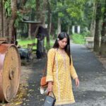 Safa Kabir Instagram - তুমি আমার কেউ না তবুও সবচেয়ে প্রিয় কেউ