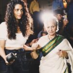 Saiyami Kher Instagram - Before I started acting, I would sit and watch a lot of films. There was something so attractive and magnetic about Waheedaji. She was stunning but there was so much more to her beauty. There was always a mystery about her. She was so confident, danced with total abandon but at the same time so vulnerable. She looked so ethereal and also felt so relatable. Her work on screen really influenced me. Before my film Mirzya released I had gone for Gulzar Saab’s concert, where I saw her. I did something which I would otherwise never do. I found a way to reach out to her the next day and said I would like to come meet you. I’m so glad I did. I met her 7 years ago she was 79. She looked ethereal and so graceful. Her sparking eyes filled with curiosity. We chatted and I realised that she was the most beautiful person inside - out. This industry breeds insecurity. But Waheedaji is such a secure and complete human whose life is much more than just films. At the peak of her career she decided to stop acting to raise her children. Because she knew what was more important to her. At 79, when I met her she had come back from a dive trip. She was planning her wildlife photography trip while she was regularly doing her painting class. I try and find some excuse to meet her whenever possible because she unknowingly teaches me so much. She told me to be stubborn with my choices, to be brave, to focus on learning new things and getting better. In a world of social media, PR, negativity, filters & photoshop. Her work, unfiltered advise and pure ethics stand there to guide me. Thankyou for being my guiding light waheedaji. Happy birthday ❤️
