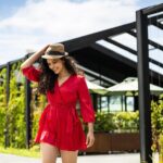 Saiyami Kher Instagram - A month since my unforgettable Australia trip. Finally sharing some memories. Melbourne to Phillip island. A nice sunny Sunday, so photo tho banta hai. Thank you @visitmelbourne for hosting me for this memorable trip ❤️ #visitmelbourne #everybitdifferent #lategram @srilankanairlinesofficial