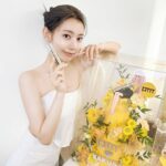 Sakura Miyawaki Instagram – 오늘도 투명하고 반짝이는 피부 with 프리메라 비타티놀 🤍
#ad #프리메라 #PRMR #비타티놀 #투명모공세럼 #プリメラ #ビタチノール