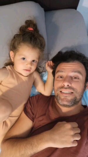 Salih Bademci Instagram - Dublajlı çekimlerdeki başarımızı kutluyorum. "You love me?"😁👏