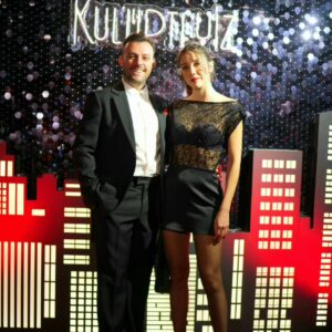 Salih Bademci Instagram - Kulüpte bu güzel gecede bana eşlik eden tüm sevdiklerime teşekkürler ✨
#kulüpteyiz