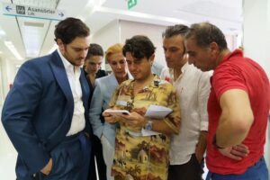 Salih Bademci Instagram - Kamera arkası. #terzi 3. Sezon

Behind the scenes. #tailor 3rd Season.
 📷:@burcuyetis

Sevdik be! 😉