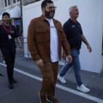 Salvatore Esposito Instagram - Arrivare a Venezia è sempre una grandissima emozione !!! #Venezia80 Total look : @zegnaofficial Stylist : @simonasacchitella Special Thanks : @hollywoodcommunication Lido di Venezia