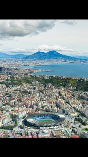 Salvatore Esposito Instagram - FORZA NAPOLI SEMPRE 💙 

Solo uniti possiamo realizzare i nostri sogni !!! Forza ragazzi, NAPOLI e' con voi !!! 

Video : @dronaut.video 
Testo e voce : @salvatorespositoandfriends