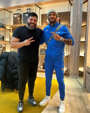 Salvatore Esposito Instagram - Me & The Fastest Man In the World @crazylongjumper 🇮🇹 🥇