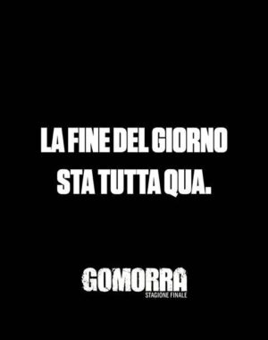 Salvatore Esposito Instagram - Merry Christmas and Happy New Year 🎅 #Gomorra

@skyitalia 
@tv8it