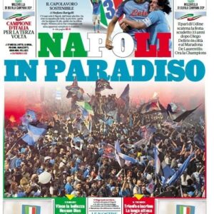 Salvatore Esposito Instagram - Buongiorno !!! Siamo davvero CAMPIONI ? Avete dormito ? Come avete festeggiato ?  #ForzaNapoliSempre

Credit : @maledizioni