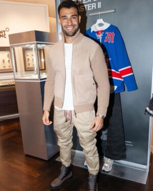 Sam Asghari Instagram - A lot of walking, lots of pizza, and a lot of "watch where yo goinnnn" 🚖🗽🍎 @hypebeast X @tourneau event.
Styled: @philvalles @moncler