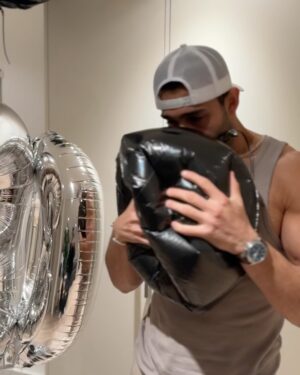 Sam Asghari Instagram - As I turn 3️⃣0️⃣ today I celebrate my past, honor my present, and raise to the future 💪🏽 I have so much gratitude for the unconditional love and support 🙏🏽