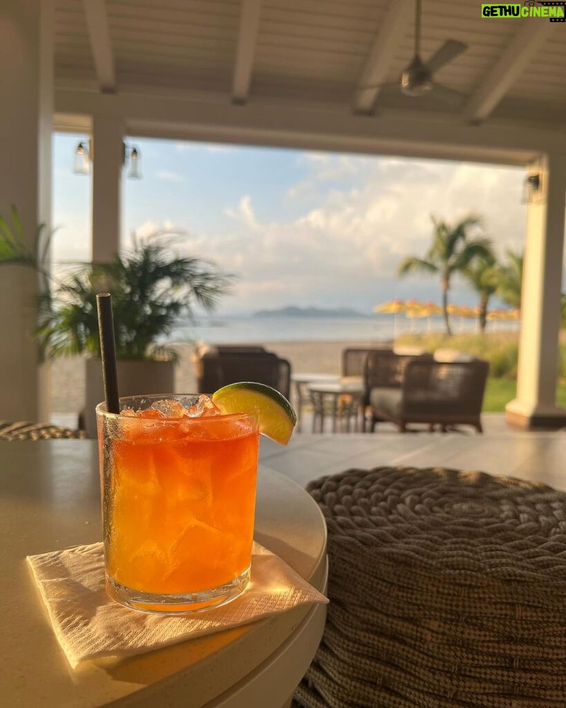 Sam Heughan Instagram - 🌴🍹☀️ @fsnevis #fourseasonsnevis #holiday #beach #sunshine #rum #ad