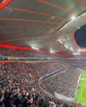 Sam Heughan Instagram - Thank you @audi for the amazing soccer experience @allianzarena ⚽️ 

Lucky to witness @fcbayern win at home! 🙌