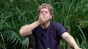 Sam Thompson Instagram - Not the nicest camel toe I’ve ever tasted… 🤢🤮 #imaceleb