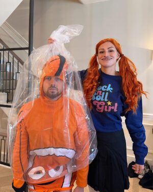 Sam Thompson Instagram - You thought Halloween was over….it’s never over. 😂 @zara_mcdermott