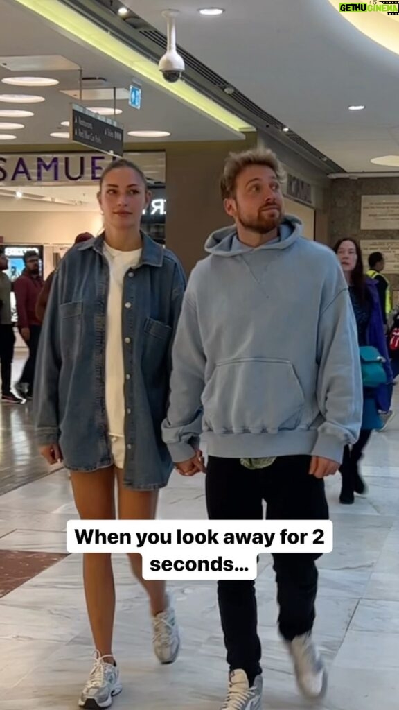 Sam Thompson Instagram - The speed on her when she enters a shopping mall 😩 (Victoria secret though) 👀😂