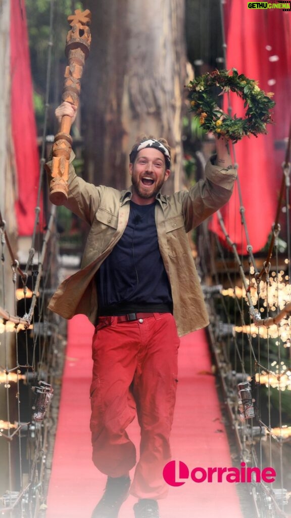 Sam Thompson Instagram - The KING of the jungle! 👑 @samthompsonuk joined Lorraine exclusively to talk about the jungle, how lucky he feels to have @zara_mcdermott, @p_wicks01 and his families support and much, much more. #SamThompson #Lorraine #ImACeleb