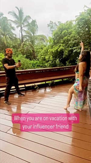 Sameeksha Sud Instagram - But she is so hardworking @sameeksha.sud_ 
.
.
.
.
.
#influencer #travelblogger #staycation #sameeksha_sud  #sumangupta