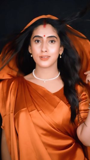Sameeksha Sud Instagram - Jai siya ram… 🚩🚩 

#sitaram #sita

Sari @laevachi 
Jewellery @shagnaofficial 
Styling @rimadidthat
