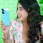 Sameeksha Sud Instagram - #realmeC55 is now available in RainForest Green... What are you waiting for ? Grab yours now. Available at the realme website and Flipkart and stores near you from 8th May, 12PM. #EntertainmentKaChampion #ad