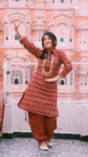 Sameeksha Sud Instagram - Dil se punjaaban… ❤️

#dance #réel