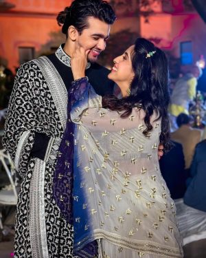 Sameeksha Sud Instagram - Congratulations @neha.pandey_02 ❤️ 

#indianwedding #nehulkishadi 

My outfit @pallavijaipur 
Lucky outfit @azorafashions