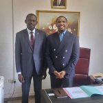 Samuel Eto'o Instagram - LE MEILLEUR DE SA GÉNÉRATION ❤️❤️❤️MERCI POUR CETTE VISITE SURPRISE 🇨🇲❤️