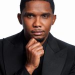 Samuel Eto'o Instagram - N’AYEZ PAS PEUR Je m’appelle Samuel Eto’o Fils. Je suis Camerounais d’ici, d’ailleurs, de chaque millimètre du « Continent ». La sève de toutes nos identités coule dans mes veines. J’ai même été élevé à la dignité d’« African soldier » par Nelson Mandela. Paix et sérénité à ceux qui me soutiennent dans mon projet visant à redonner au football camerounais toute sa grandeur. Nous subissons la violence de l’adversité mais gardons-nous d’y céder. Nous trébucherons devant les obstacles mais nous continuerons d’avancer. S’il nous arrive de tomber, Dieu nous donnera la force de nous relever pour repartir de l’avant. Nos intentions sont nobles, notre force est notre foi en un avenir meilleur pour nos jeunes footballeurs. Nous y arriverons avec l’aide des camerounais de Mokolo à Yabassi, de Foumban à Tongolo, d’Akonolinga à Bamougoum en passant par Bokito, et même par Pitoa. Force et courage à vous, mes amis. May God bless all of you. Merci. Do not be afraid. My name is Samuel Eto'o Fils. I am Cameroonian from here, from elsewhere, from every millimeter of the 'Continent.' The sap of all our identities flows in my veins. I have even been raised to the dignity of an 'African soldier' by Nelson Mandela. Peace and serenity to those who support me in my project to restore all the greatness to Cameroonian football. We endure the violence of adversity, but let's not give in to it. We will stumble in front of obstacles, but we will keep moving forward. If we happen to fall, God will give us the strength to rise and move forward. Our intentions are noble, our strength is our faith in a better future for our young footballers. We will achieve this with the help of Cameroonians from Mokolo to Yabassi, from Foumban to Tongolo, from Akonolinga to Bamougoum, passing through Bokito, and even through Pitoa. Strength and courage to you, my friends. May God bless all of you. Thank you.🙏🏿🇨🇲🇨🇲🇨🇲🇨🇲