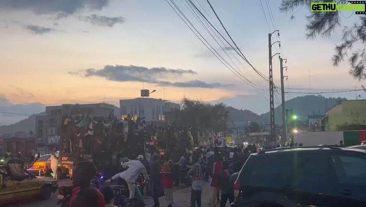 Samuel Eto'o Instagram - ÉCOUTONS…🇨🇲🇨🇲🇨🇲🇨🇲🇨🇲VOLCAN DU NOUN le FOOTBALL 🇨🇲NE SERA PLUS JAMAIS LE Même. @fecafootofficiel @Caf @fifa