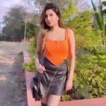 Sana Sultan Instagram - Dekho ab Follow kiya toh jhelna padega na… Love u 2 guys! Ok bye🐒👻🥰 Nazakat….🫠🤭🫶🏻