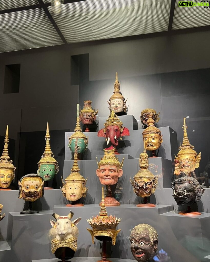 Sananthachat Thanapatpisal Instagram - Night at the museum ⭐️🪕 National Museum Bangkok : พิพิธภัณฑสถานแห่งชาติ พระนคร